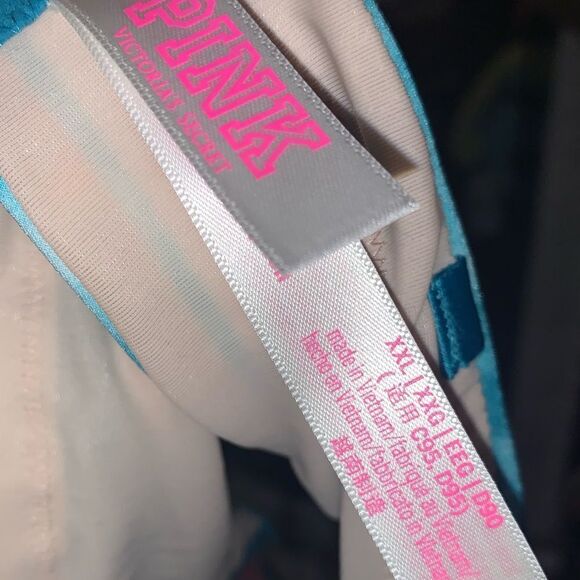 PINK Victoria’s Secret strapless tie dye wireless bra - Picture 2 of 3